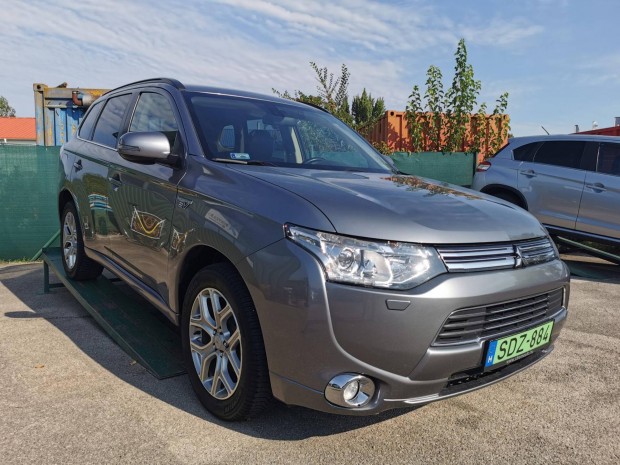 Mitsubishi Outlander 2.0 Phev Intense Plus 4WD CVT