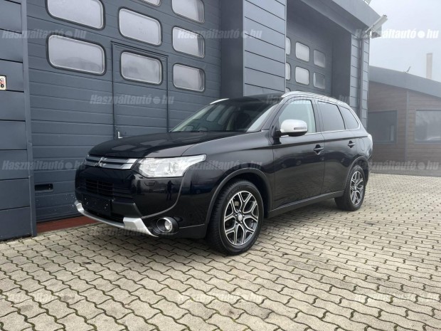Mitsubishi Outlander 2.2 DI-D Instyle Navi 4WD...