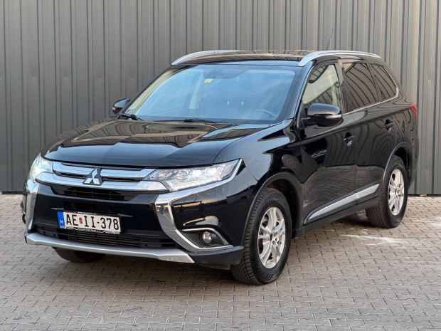 Mitsubishi Outlander 2.2 DI-D Intense Plus 4WD...