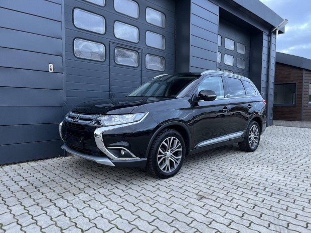 Mitsubishi Outlander 2.2 DI-D Intense Plus 4WD...