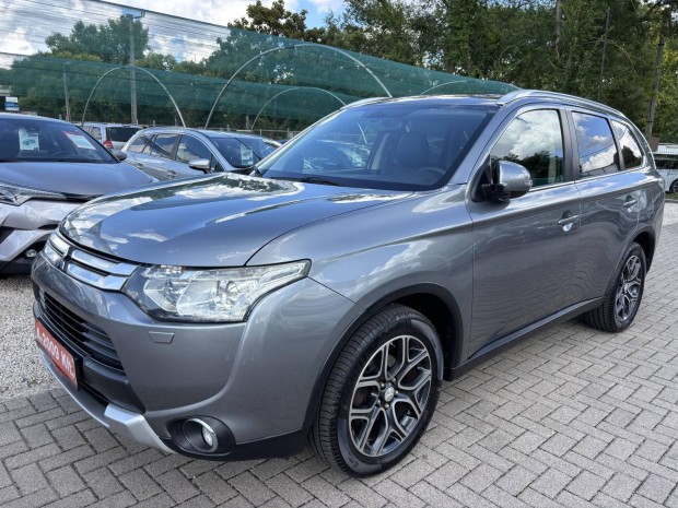 Mitsubishi Outlander 2.2 DI-D Intense Plus 4WD...