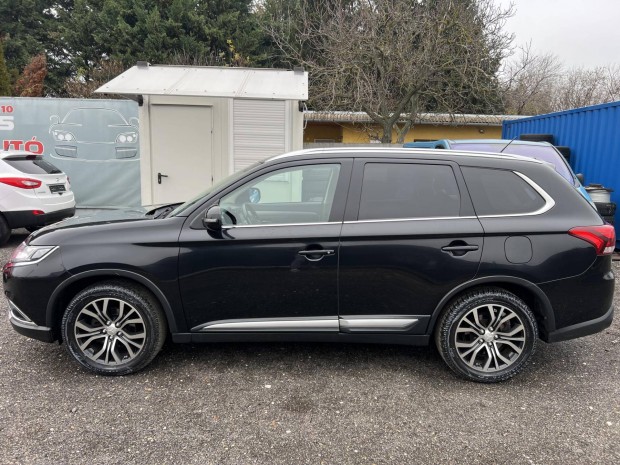 Mitsubishi Outlander 2.2 DI-D Intense Plus 4WD...
