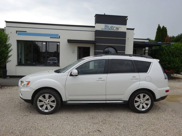 Mitsubishi Outlander 2.2 D Instyle 2WD!!Xenon!!...