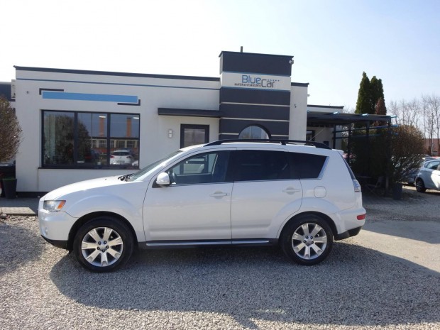 Mitsubishi Outlander 2.2 D Instyle 2WD!!Xenon!!...