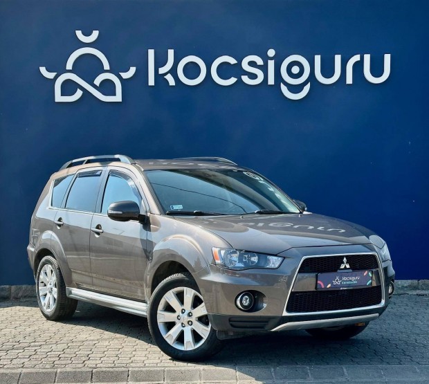 Mitsubishi Outlander 2.2 D Intense Plus 4WD / Á...
