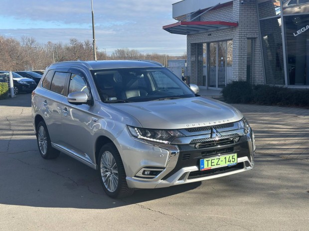 Mitsubishi Outlander 2.4 Phev Elegance 4WD CVT...