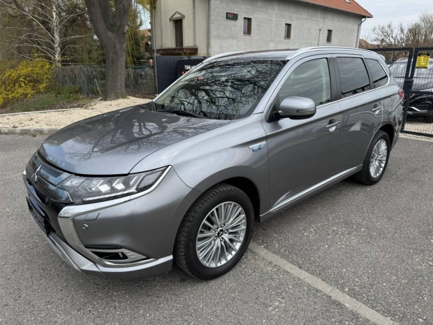 Mitsubishi Outlander 2.4 Phev Elegance 4WD CVT...