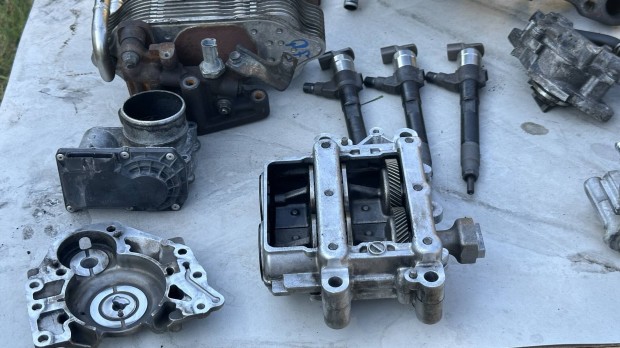 Mitsubishi Outlander 4N14 Motor alkatrészek eladók