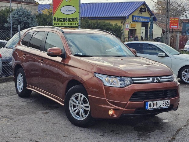 Mitsubishi Outlander 92.000KM! Szervizknyv!