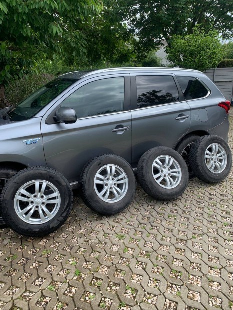 Mitsubishi Outlander téli kerék garnitúra szép állapotban gyári