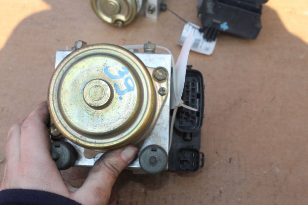 Mitsubishi Pajero 1998 2.5TD ABS kocka 44510-4060 (39)
