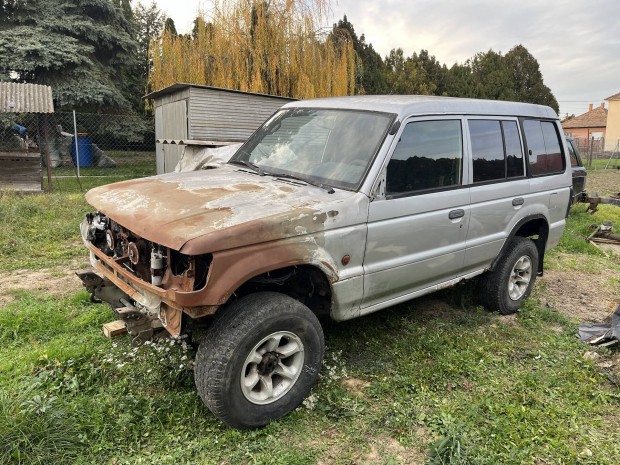 Mitsubishi Pajero 2.5 TDI 1999-es hinyosan motor, vlt nlkl