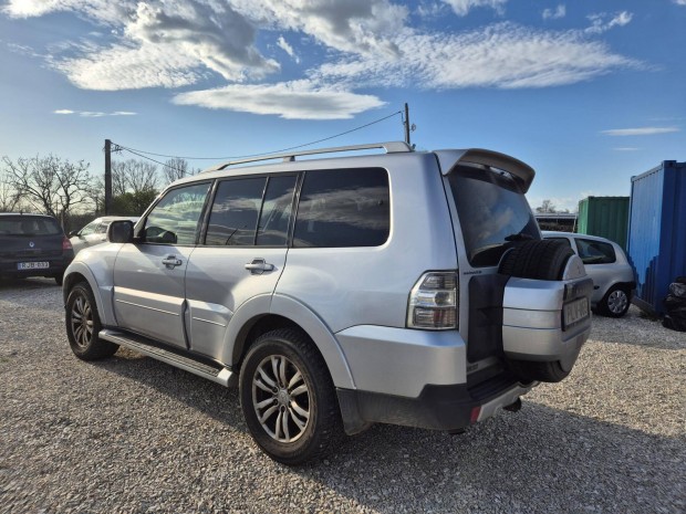 Mitsubishi Pajero 3.2 DI-DC Intense (Automata)...