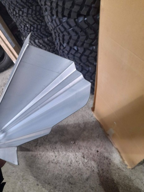 Mitsubishi Pajero 3 külső küszöb panel