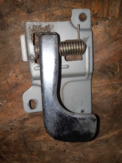 Mitsubishi Pajero Bal H�ts� Bels� Ajt�kilincs