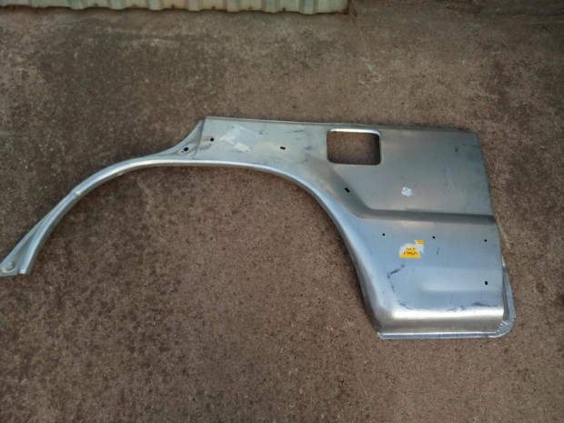 Mitsubishi Pajero II 1992-1998 h�ts� s�rv�d� jav�t� panel