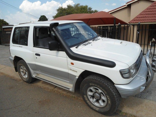 Mitsubishi Pajero II V33 snorkel