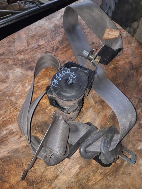 Mitsubishi Pajero Jobb Els� Biztons�gi �v