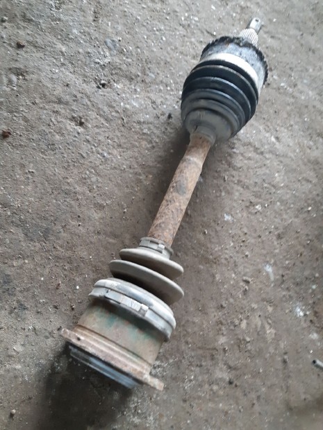 Mitsubishi Pajero Jobb Els� F�ltengely