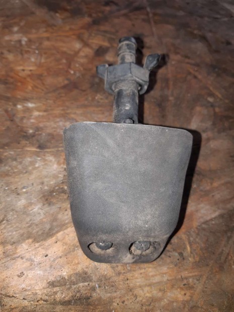 Mitsubishi Pajero Jobb Els� F�nysz�r�mos� F�v�ka