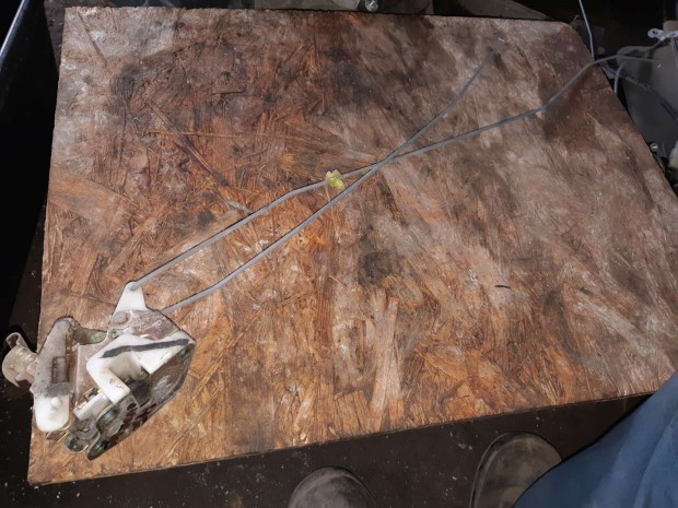 Mitsubishi Pajero Jobb H�ts� Ajt� Z�rszerkezet