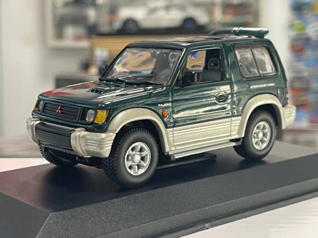 Mitsubishi Pajero Swb 1994 1:43 1/43 Minichamps