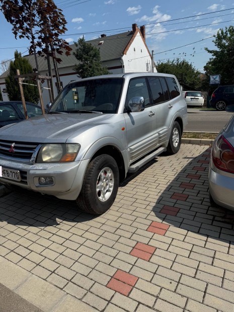 Mitsubishi Pajero V60 3.2 DID minden Alkatrsze bontódik