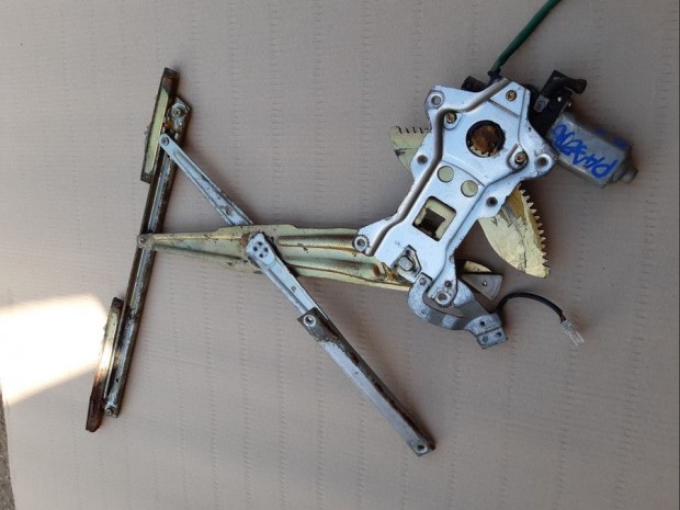 Mitsubishi Pajero (1996-2001) Bal Els� Ablakemel� Szerkezet Elektromo