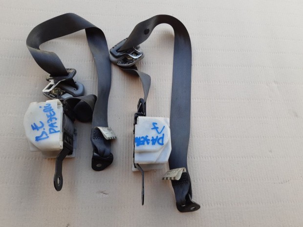 Mitsubishi Pajero (1996-2001)  Els� Biztons�gi �v P�r