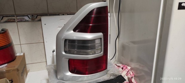 Mitsubishi Pajero h�ts�l�mpa bal fels� 2000 -> 2003