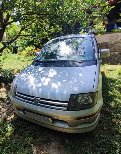 Mitsubishi Space Runner