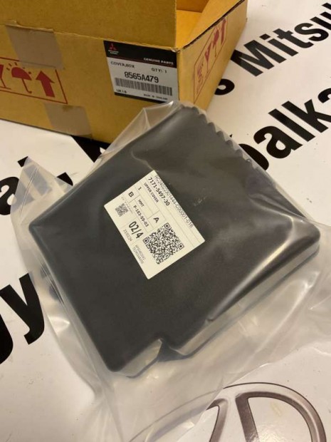 Mitsubishi Space Star biztostk tbla fedl 8565A479