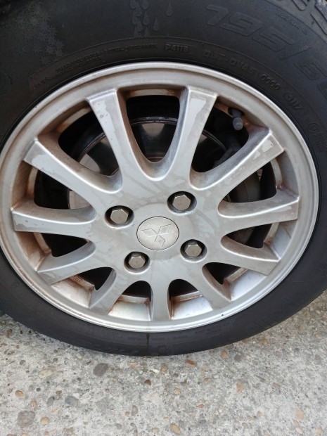Mitsubishi alufelni szerelt garnitra 4x114,3x15. 