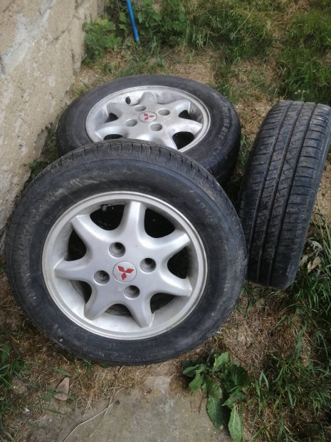 Mitsubishi carisma gyári alufelni szett.