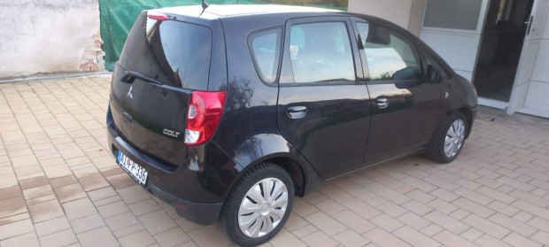 Mitsubishi colt