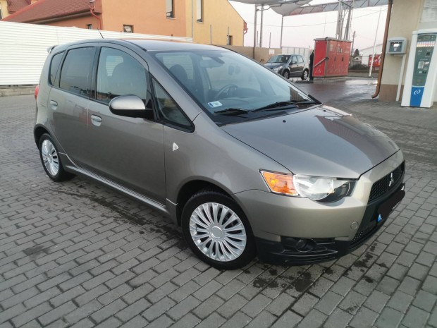 Mitsubishi colt (2010)