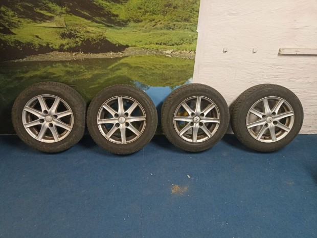 Mitsubishi felni + gumi 175 65 R14