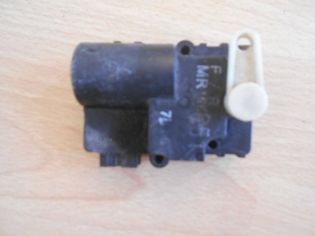Mitsubishi fűtés állító motor