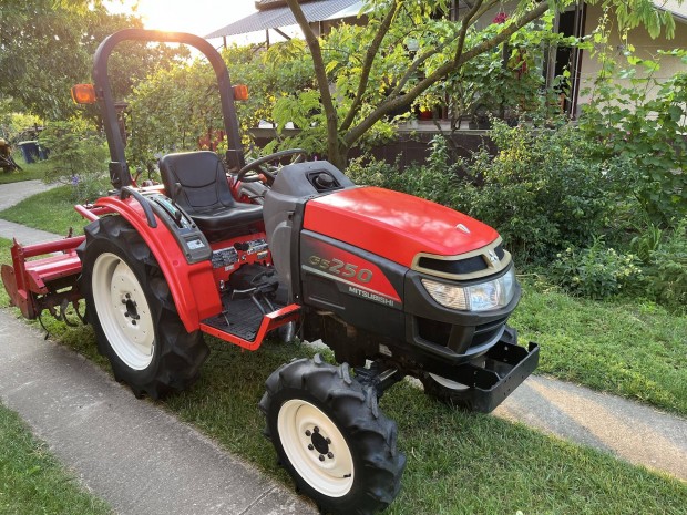 Mitsubishi gs 250 japán kistraktor iseki yanmar Kubota