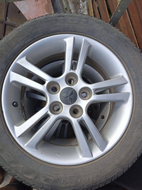 Mitsubishi gy�ri 16" alufelni