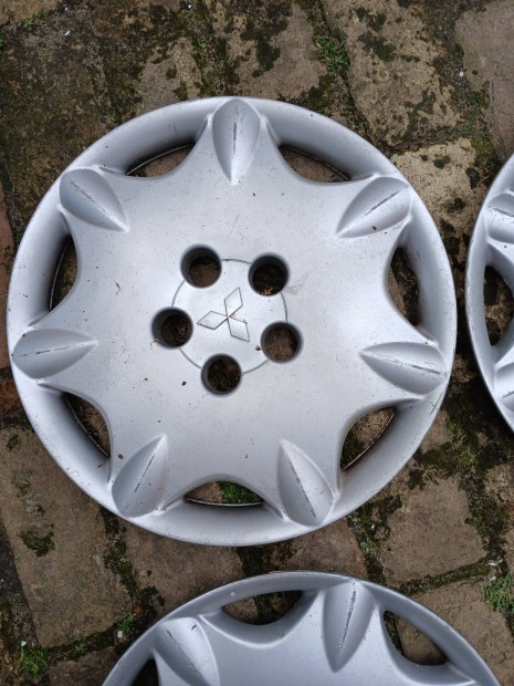 Mitsubishi gyári disztárcsa garnitúra 16"elado.