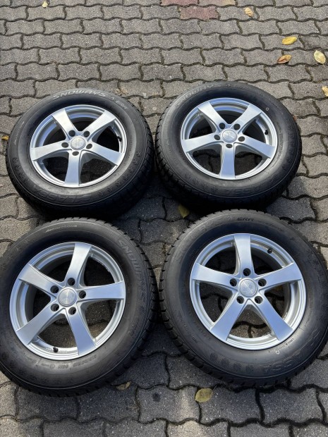 Mitsubishi hyundai kia 6,5x16 et45 5x114,3 alufelni teligumival