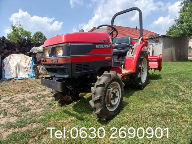 Mitsubishi kistraktor gyári talajmaróval eladó.