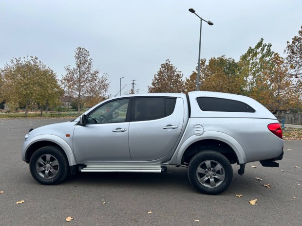 Mitsubishi l200 elad