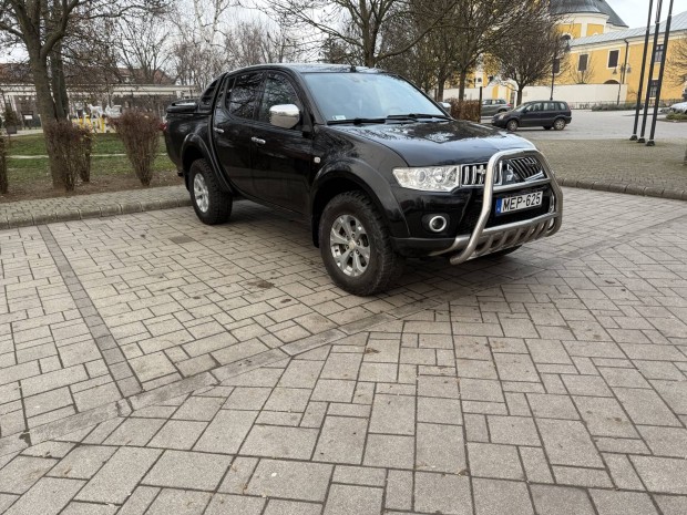 Mitsubishi l200 terepj�r�