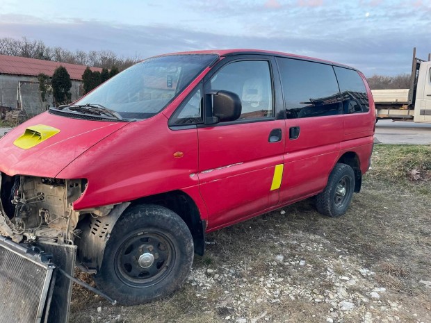 Mitsubishi l400 alkatr�sz 