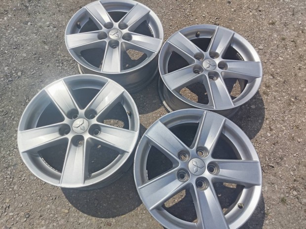 Mitsubishi lancer 6,5x16"Et 46 gyári alufelni