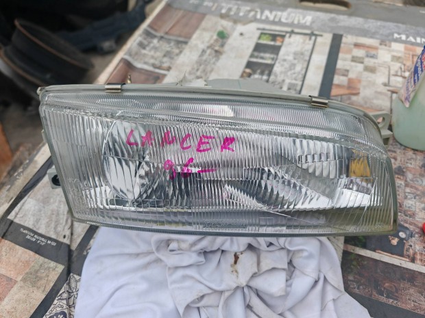 Mitsubishi lancer jobb első lámpa 1996 tól