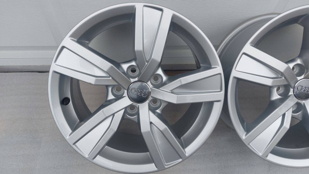 Mmm Eladó,Gyári,Audi A4 B9 16" alufelni