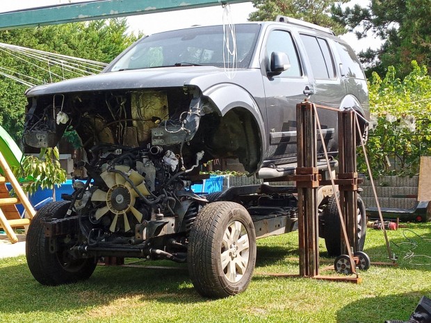 Mobil emel 2200 kg mal kiproblva